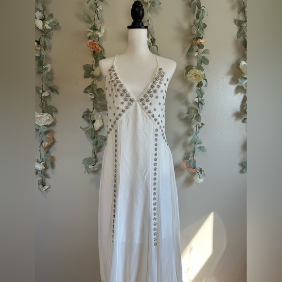 GIVENCHY Sleeveless Crystal Gown - Picture 5 of 17